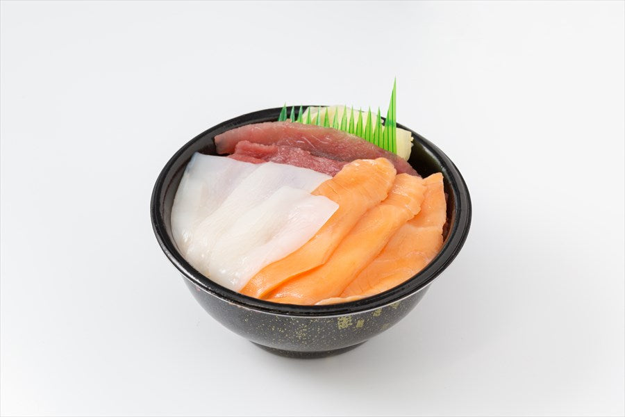 14 まぐろ、いか、サーモン丼