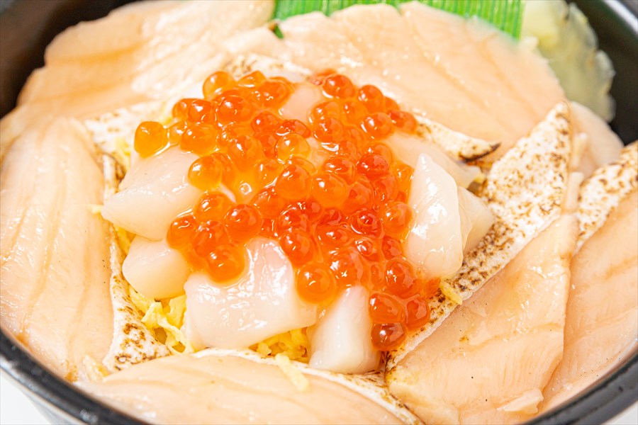 10 焼きハラス生ホタテいくら丼